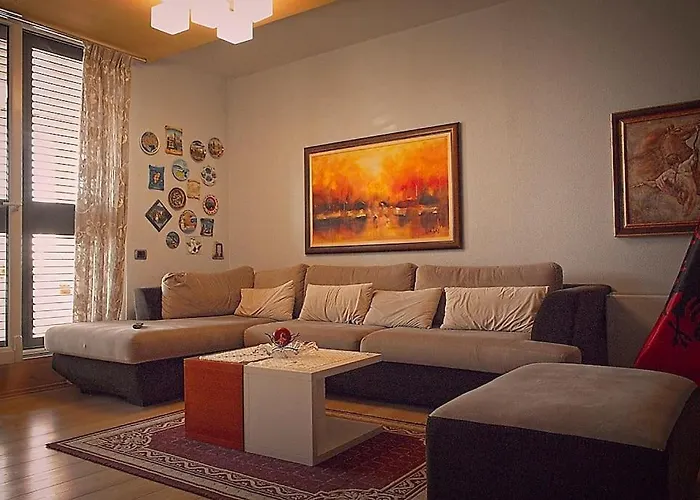Hari & Tea\'S Apartment Near Grand Park Of Tirana
